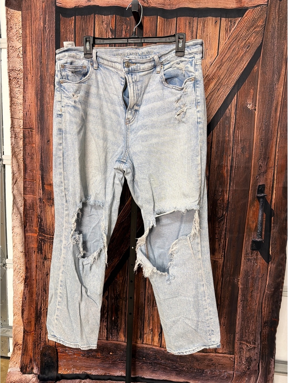 American Eagle Outfitters Light Wash Distressed Straight Leg Jeans